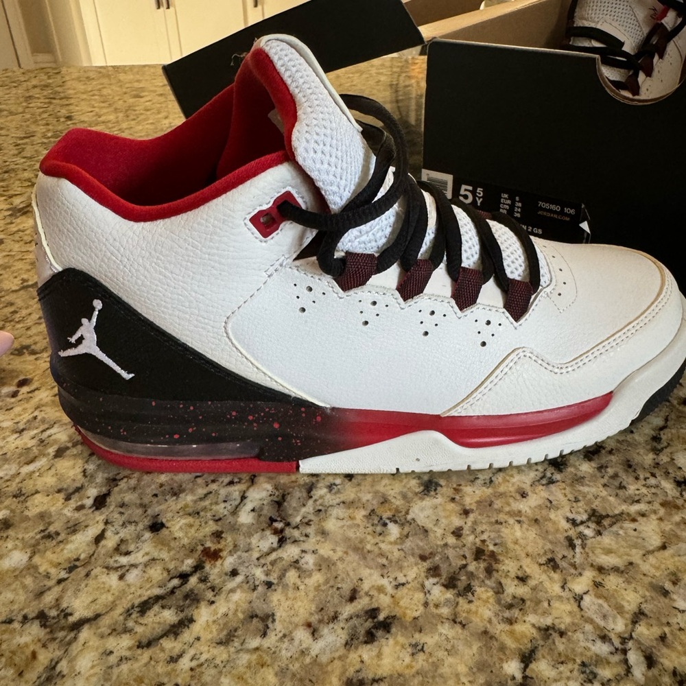 Jordan flight origin 2 gs size 5Y